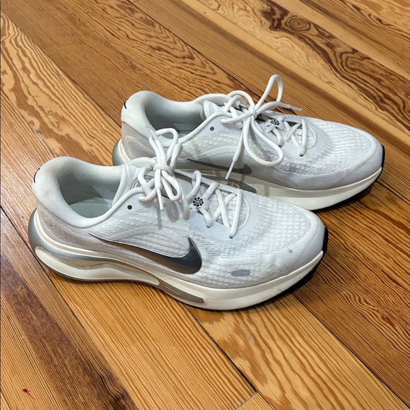 Nike Journey ComfiRide size 9.5 - Picture 3 of 7